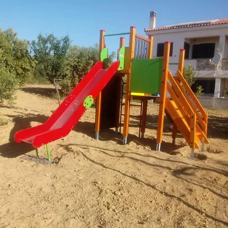 Emily's Paradise * פראליה קימיס